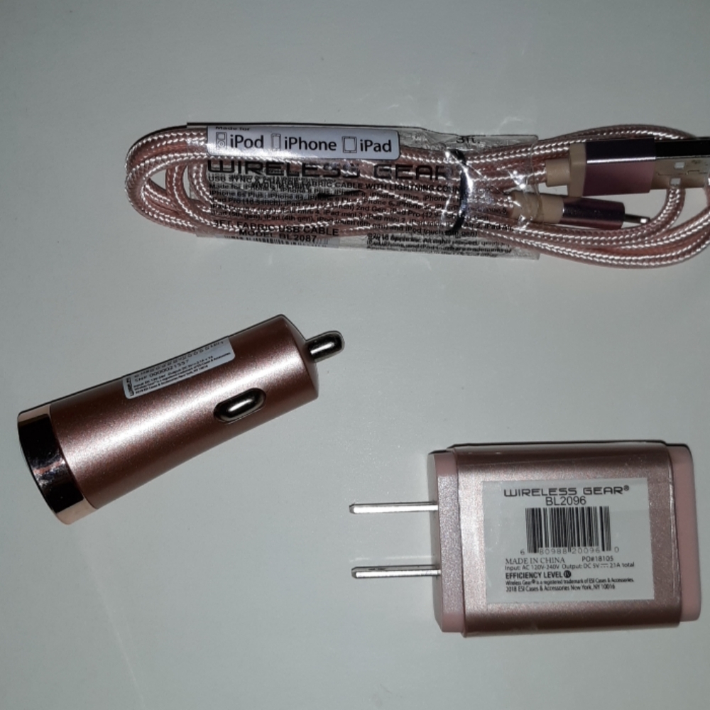 iPhone Charger/Wall & Car Adapters 3ft cord NWT